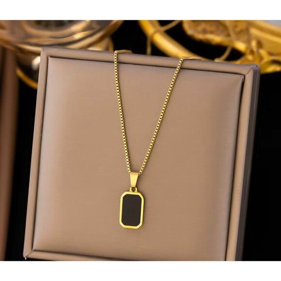 18K Gold Plated Stainless Steel Necklace Black Pendant - Picture 5 of 12